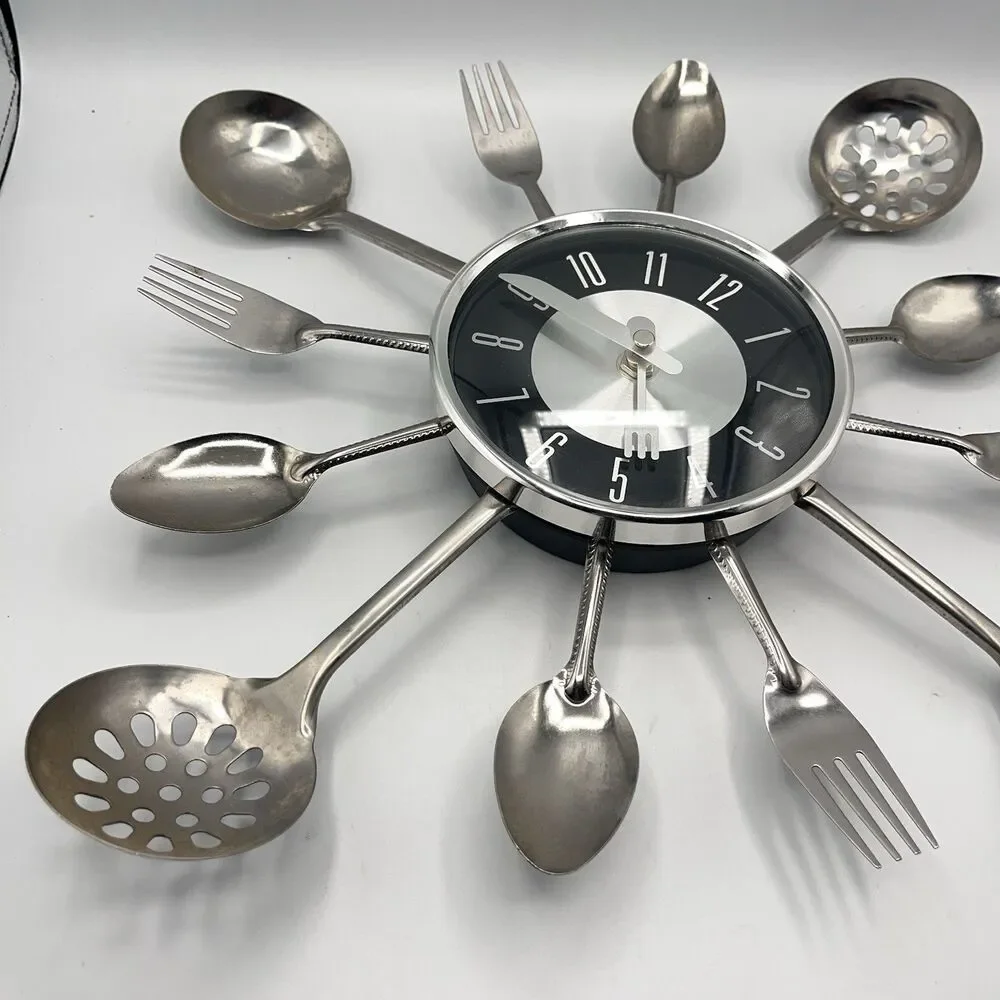 Vtg Timelike Wall Clock, 17